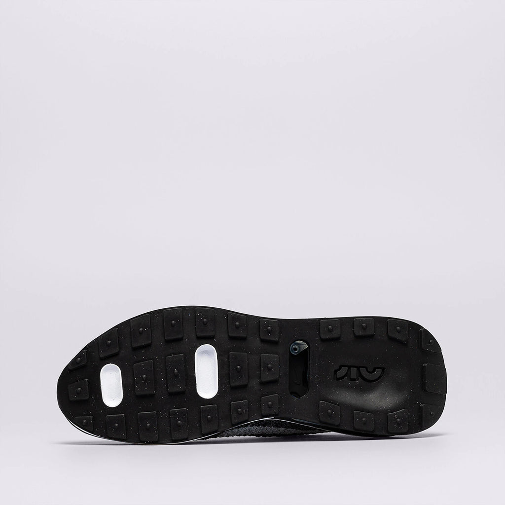 NIKE AIR MAX FLYKNIT RACER