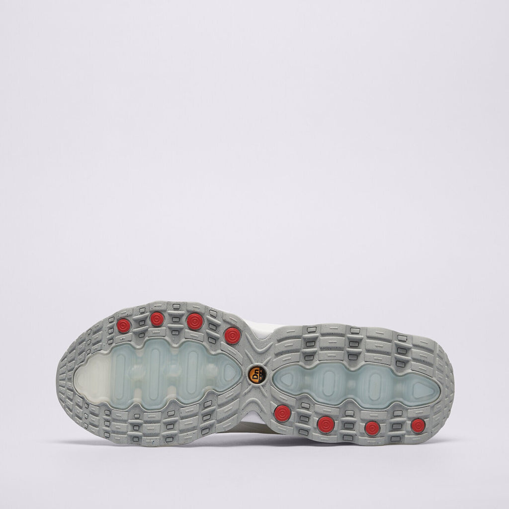 NIKE AIR MAX DN8